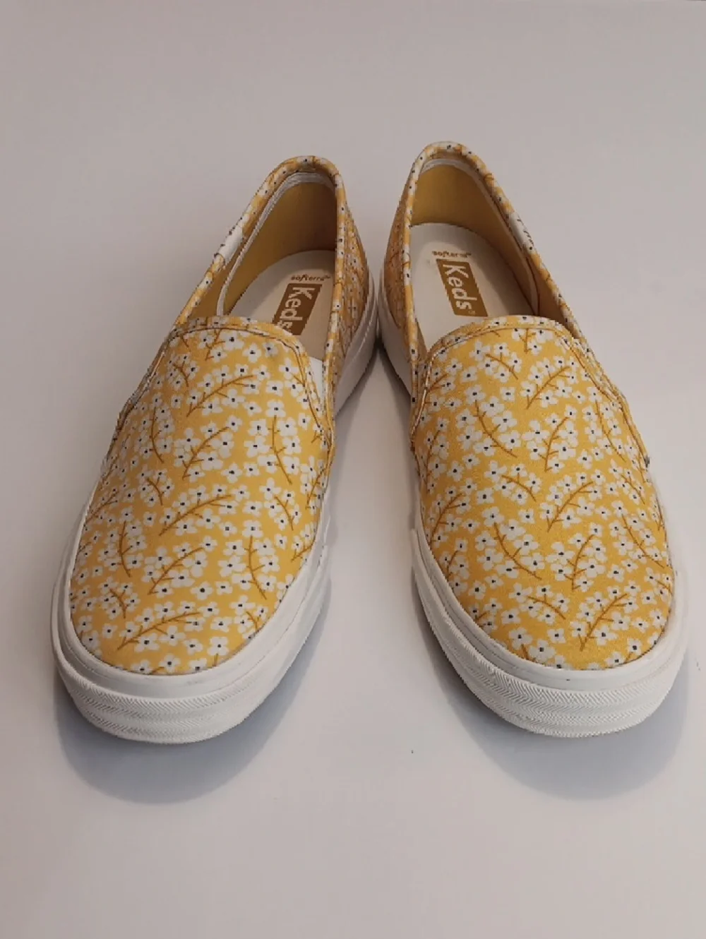 Keds Womens Double Decker Floral Yellow Daisy Floral Slip-On Sneakers Size 8